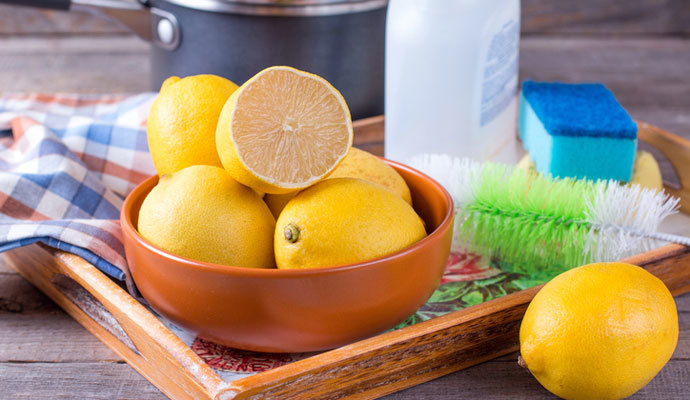 limpiar inodoro con limón
