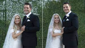 Identical twin sisters marry identical twin brothers in 'twinsane' combined wedding | Sunrise
