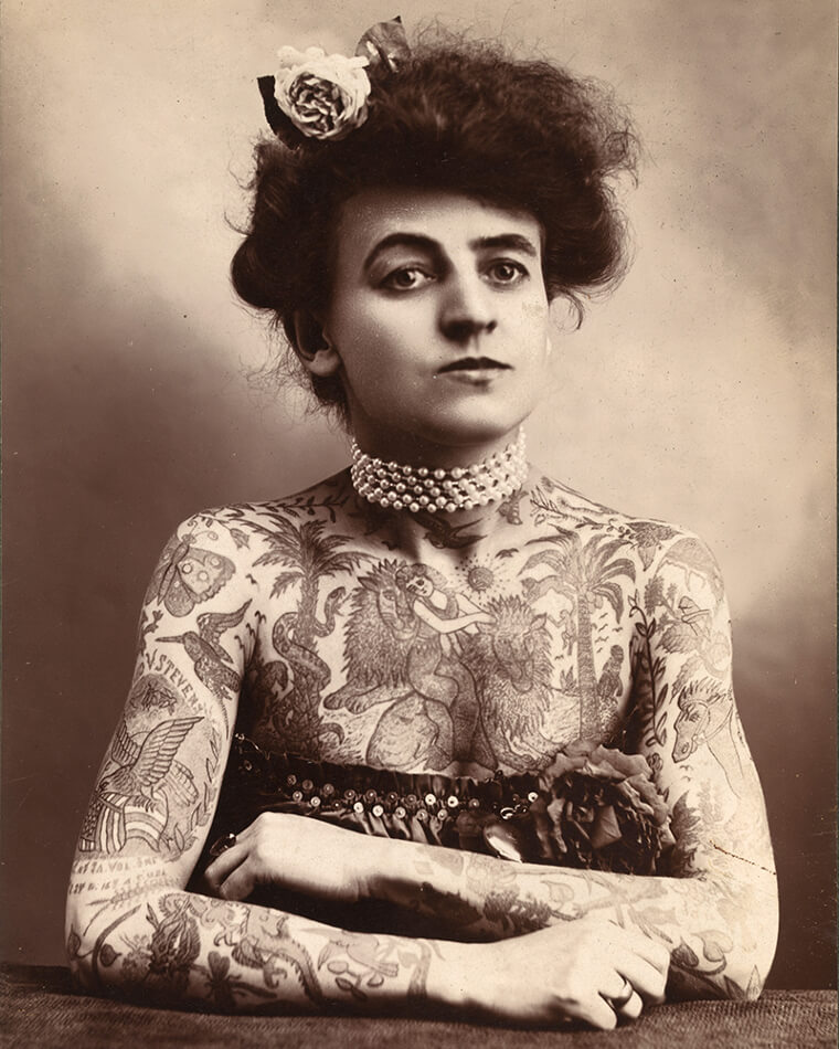 woman in tattoos