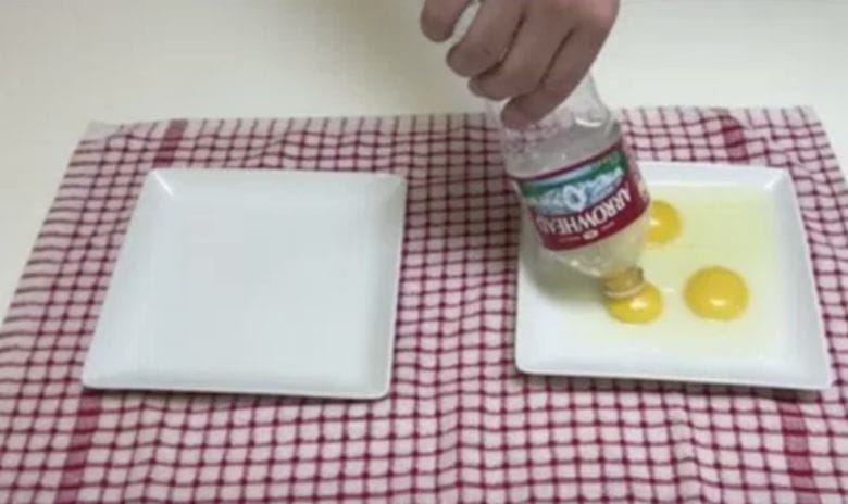 bottle seperating egg yolk