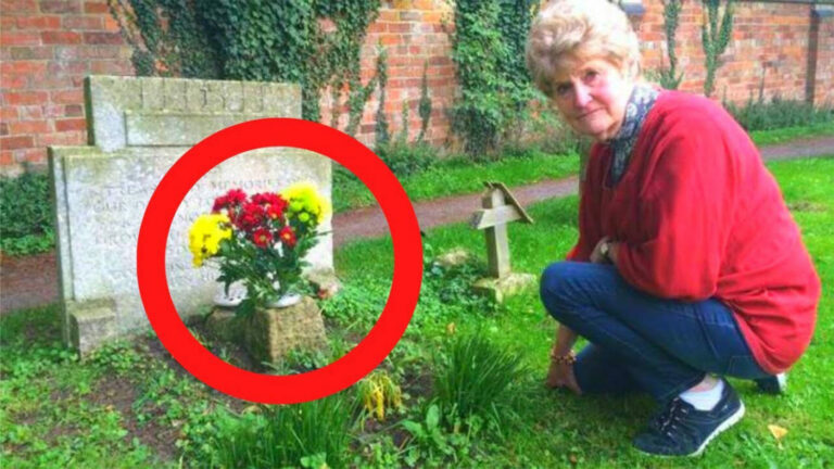 Virágot talált egy nő a férje sírjánál – egy csokorban lévő üzenet döbbentette meg